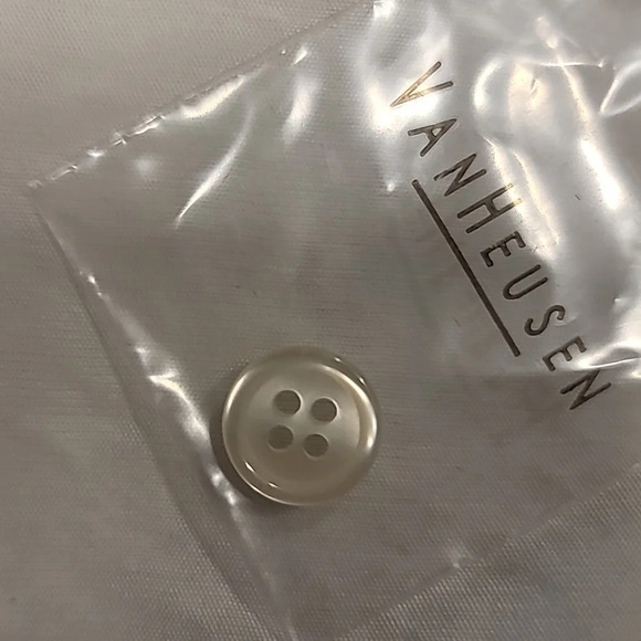 Van Heusen Studio White blouse. NWT - Picture 7 of 8